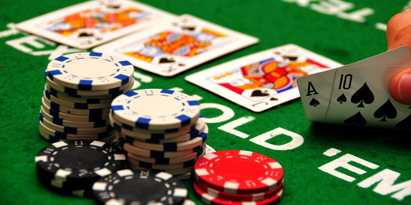 Sự khác biệt giữa trò chơi Poker Mini và Poker truyền thống